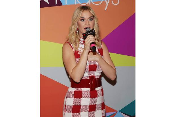 Auch Katy Perry mischt fleißig mit: Ein knappes Dutzend Düfte gehen auf ihr Konto, wenn man die Sondereditionen mitzählt. We...