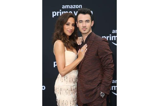 …Kevin Jonas verheiratet. Gemeinsam ziehen die beiden ihre Töchter Alena (5) und Valentina (2) groß. Dass sie sich immer noc...