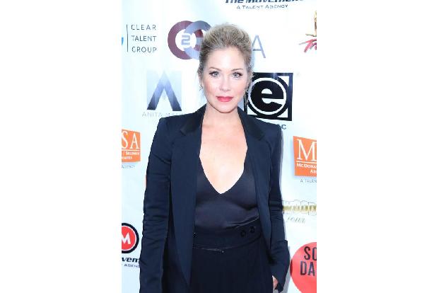...bekommt im kommenden Jahr auch Christina Applegate endlich ihren Stern. Die blonde Schönheit wurde als Kelly in 'Eine sch...