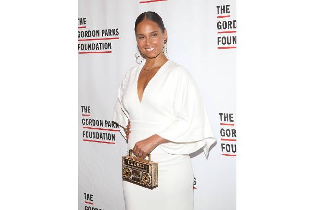 ...Alicia Keys gehört ebenfalls zu den 35 Berühmtheiten, die im kommenden Jahr geehrt werden sollen. Ungefähr zehn Millionen...