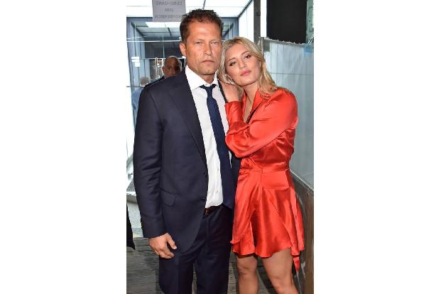 ...Kinder waren zur Premiere gekommen. Luna Schweiger, Schauspielerin, Sängerin, Influencerin, Reiterin und Aktivistin, schm...