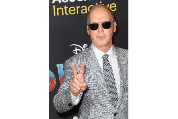 ...von Michael Keaton gespielt, einem alten Weggefährten von Tim Burton (wir erinnern uns an 'Beetlejuice'). Er mimt V.A. Va...