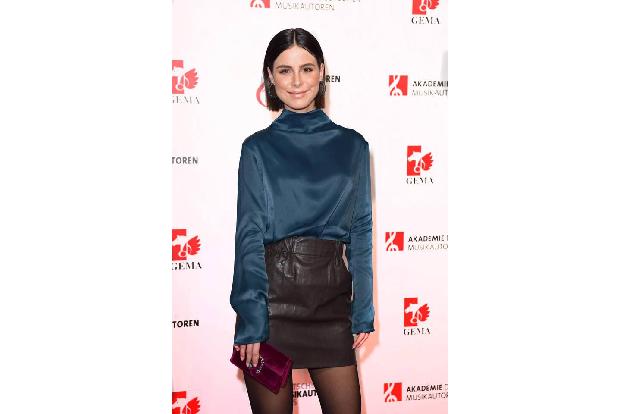 ...Schulhöfen statt, sondern ist vor allem auf Social Media ein großes Problem. Das hat auch Lena Meyer-Landrut immer wieder...