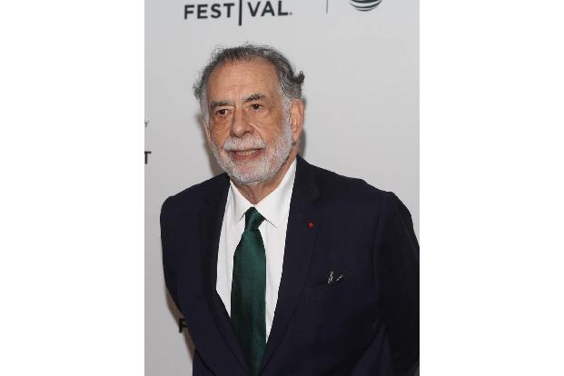 Francis Ford Coppola ist mit seinem Weingut im Sonoma Valley ebenfalls von außer Kontrolle geratenen Bränden bedroht. Zur Si...