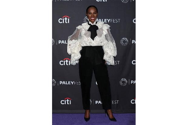 Schauspielerin Tika Sumpter sorgte bei den PaleyFest Fall TV Previews für frischen Wind mit dieser interessanten Kombo in Bl...