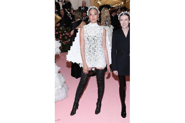 Beeindruckend - das fällt uns bei der Suche nach dem richtigen Wort für Gal Gadots Outfits bei der diesjährigen Met Gala ein...