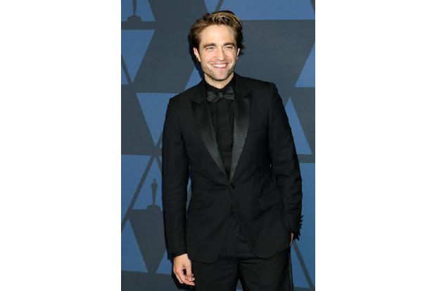 ...des Abends sorgte Robert Pattinson, denn der sonst eher muffelige Hollywood-Star sah regelrecht glücklich aus, als er auf...