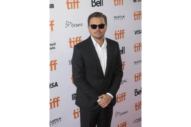 Leonardo DiCaprio ist einer der größten Filmstars aller Zeiten - und erst/schon 45 Jahre alt! Geboren wurde er in Los Angele... Leonardo DiCaprio ist einer der größten Filmstars aller Zeiten - und erst/schon 45 Jahre alt! Geboren wurde er in Los Angele...