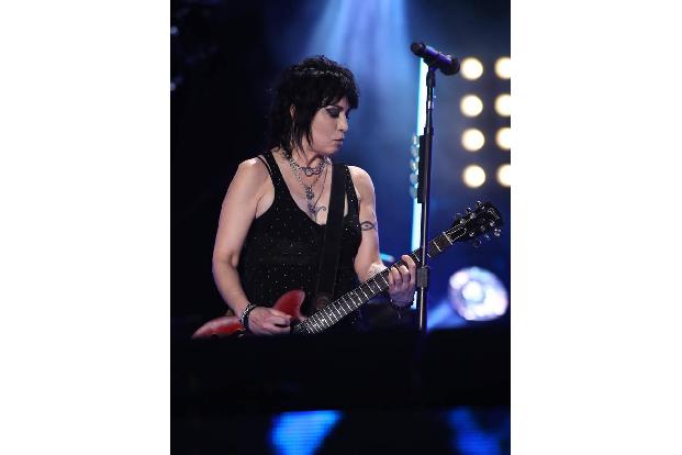 ...'I Love Rock'N'Roll'-Sängerin Joan Jett. Sie klammerte sich auch als Barbie an ihre Gitarre.