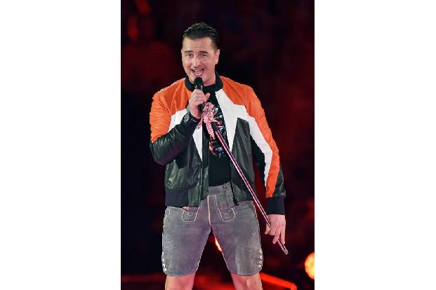 ...Andreas Gabalier, der sich ganz besonders freuen durfte. 'Schlagerchampions' war nämlich nicht nur Gesangesshow, sondern ...