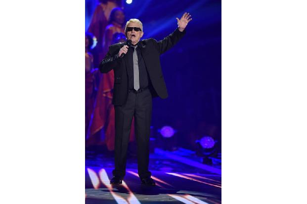 ...Heino wiederum erhielt den 'Schlagerchampion' für sein Lebenswerk. Überreicht bekam er ihn von niemand Geringerem als sei...