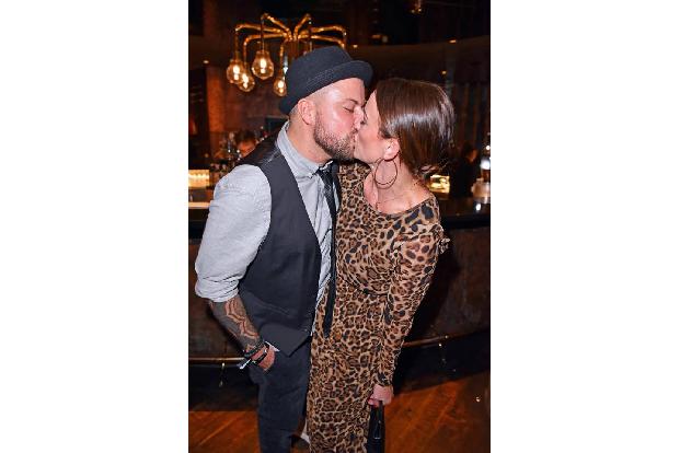 …ein wenig Zweisamkeit auf der Bunte New Faces Night in Berlin und bewiesen, dass ihre Liebe seit der Hochzeit im September ...