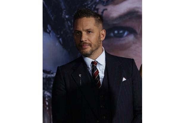 Tom Hardy war im Oktober des vergangenen Jahres als 'Venom' zu sehen. Der Film war ein durchschlagender finanzieller Erfolg,... Tom Hardy war im Oktober des vergangenen Jahres als 'Venom' zu sehen. Der Film war ein durchschlagender finanzieller Erfolg,...