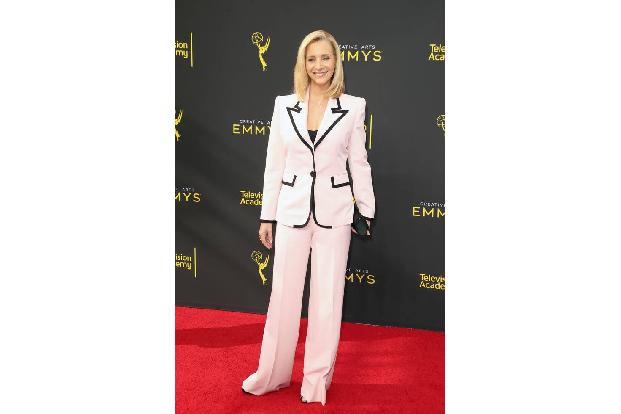...ist immer Lisa Kudrow, der Star aus 'Friends', der das in den USA beliebte Ahnenforschungs-Programm 'Who Do You Think You...