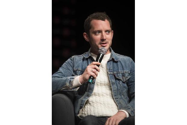 Frodo-Darsteller Elijah Wood zeigte sich mit wenigen Worten geschockt: 