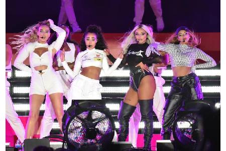 ...Little Mix sollte auf das Problem aufmerksam gemacht werden: Die Bots greifen elektronisch Hunderte von Tickets ab, bevor...