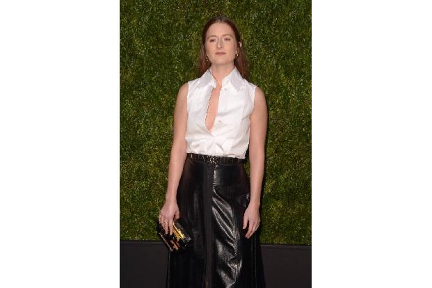 Grace Gummer ist die Tochter von Meryl Streep und selbst Schauspielerin – wenn auch nicht so erfolgreich wie ihre Mutter. Au...