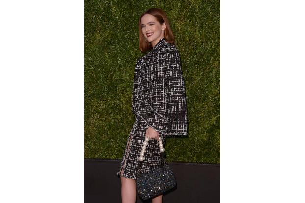 ...Zoey Deutch hatte wie Alexander Skarsgard die aufregendsten Stunden schon hinter sich, denn einen Tag zuvor hatte ihre Ko...