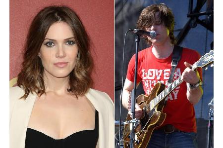 ...Ryan Adams hatte scheiden lassen. Der soll sie jahrelang psychisch fertig gemacht haben, indem er ihr immer wieder einger...