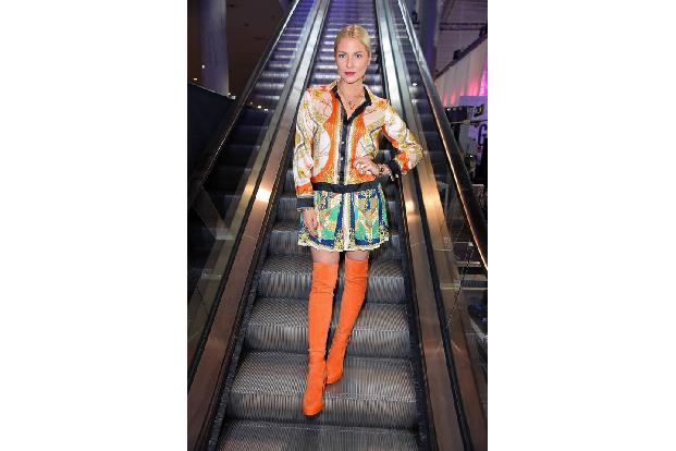 ...Valentina Pahde stand am Sonntag nicht für 'GZSZ' vor der Kamera. Stattdessen reiste die Schauspielerin nach Stuttgart un...