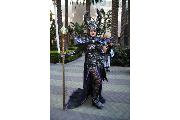 Auch diese Besucherin hat sich als Maleficent verkleidet und dabei auf jedes Detail geachtet. Im gleichnamigen Kinofilm hatt...
