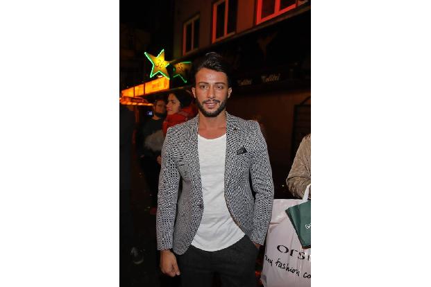 Domenico de Cicco arbeitet bei Lufthansa und das seit mehr als 13 Jahren. Auch wenn er in der Öffentlichkeit steht und seine...