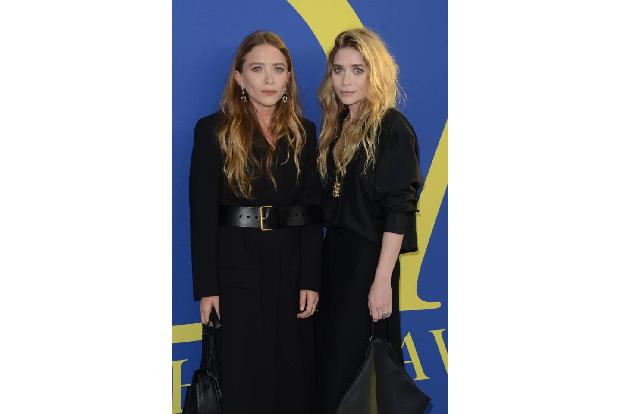 Mary Kate und Ashley Olsen teilten sich die Rolle der Michelle in der Serie 'Full House' und wurden so zu Kinderstars. Inzwi...