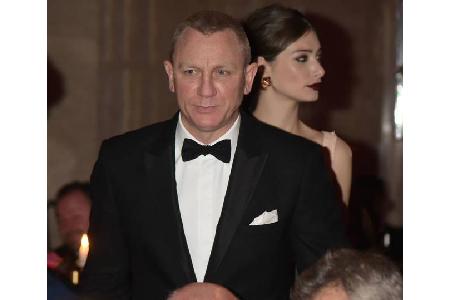 2020 wird Daniel Craig zum letzten Mal als James Bond zu sehen sein - in dessen 25. Kinoabenteuer. Gedreht wird auf Jamaika,... 2020 wird Daniel Craig zum letzten Mal als James Bond zu sehen sein - in dessen 25. Kinoabenteuer. Gedreht wird auf Jamaika,...