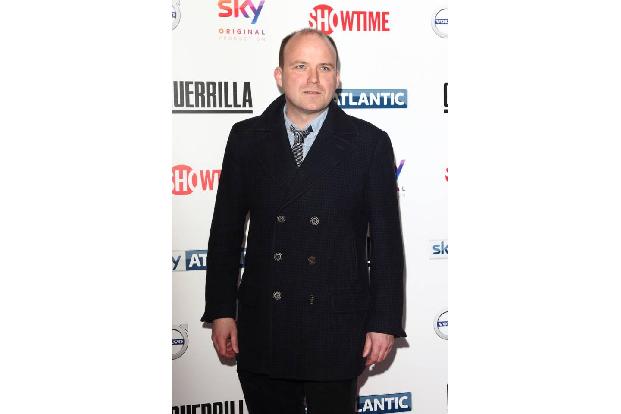 ...Rory Kinnear als Tanner zurück, Ms Stabschef beim Secret Service. Rory ist der vierte Schauspieler, der Tanner verkörpert...