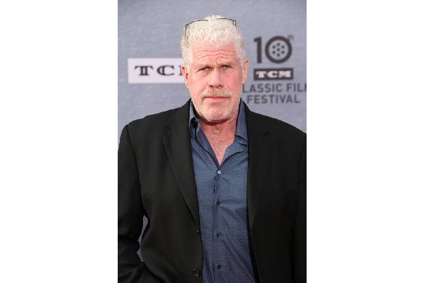 Schauspielkollege Ron Perlman aus 'Sons of Anarchy' schaute ebenso vorbei wie...
