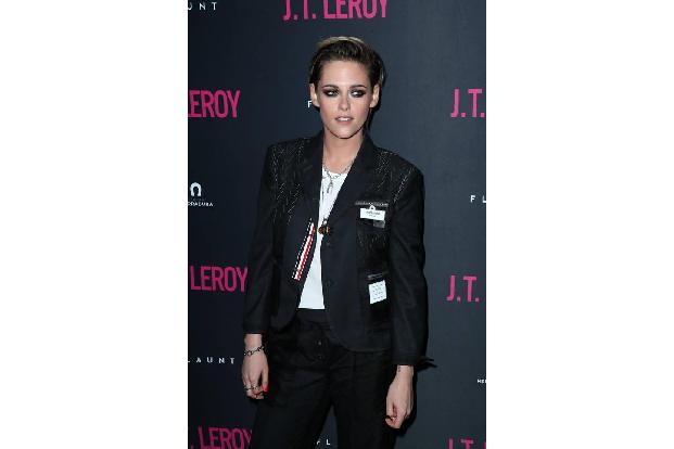 Nachdem Kristen Stewart jahrelang durchgearbeitet hatte, kündigte sie 2015 an, eine Pause zu machen, um ihren Hobbys, darunt...