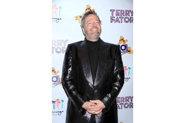 Terry Fator wurde ebenfalls durch Puppen berühmt, traut sich aber auch ohne auf die Bühne – schließlich ist er nebenbei Säng...