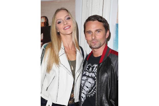 Muse-Frontmann Matt Bellamy hat ebenfalls den großen Schritt gewagt und seine Freundin Elle Evans geehelicht. Die...