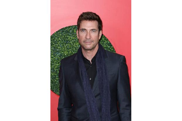 Schauspieler Dylan McDermott war fünf Jahre alt, als seine Mutter von ihrem Lebensgefährten ermordet wurde - er wuchs mit se...