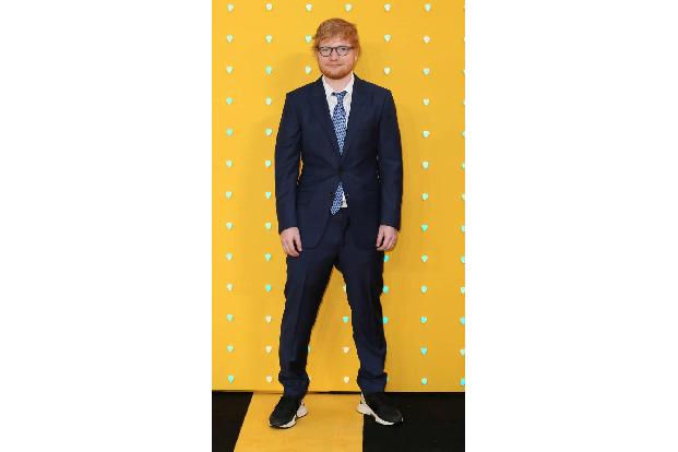 Er trauert zurzeit um seinen Kater: Ed Sheerans treuer Weggefährte Graham wurde überfahren. Seine anderen Katzen, Dorito und... Er trauert zurzeit um seinen Kater: Ed Sheerans treuer Weggefährte Graham wurde überfahren. Seine anderen Katzen, Dorito und...