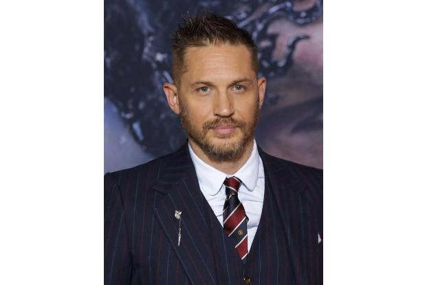 Als Tom Hardy einst ein streunendes Kätzchen fand, behielt er es in seinem Hotelzimmer, bis er das heimatlose Tier vermittel...