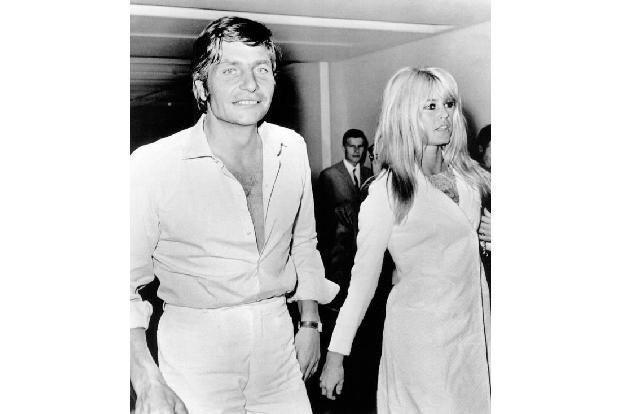 Von 1966 bis 1969 waren der Unternehmer Gunter Sachs und der Filmstar Brigitte Bardot verheiratet. Um das Herz der begehrten...