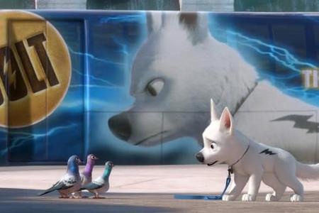 …im Folgejahr von der Bildfläche und gab sich mit einer Sprechrolle zufrieden: In 'Bolt – Ein Hund für alle Fälle' lieh er d...