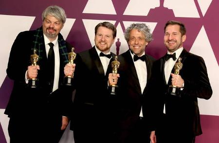 …Paul Lambert, Ian Hunter, Tristan Myles und J.D. Schwalm sehr erfolgreich: Die vier Herren wurden für die besten visuellen ...