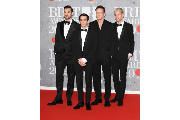 ...Album musste er indes The 1975 überlassen: 'A Brief Inquiry Into Online Relationships' überzeugte derart, dass die Jungs ...
