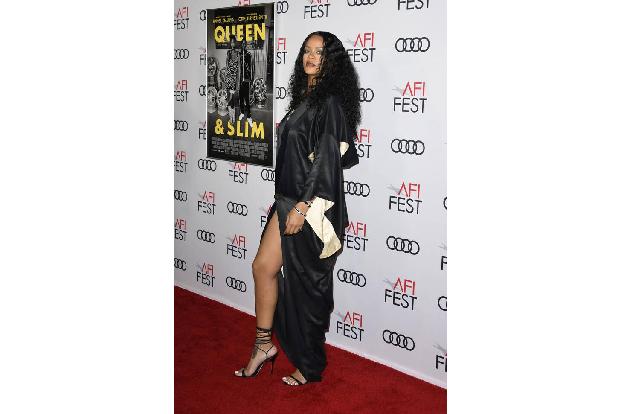 Rihanna legt besonders viel Wert auf ihre Beine, die sie für die stolze Summe von 1 Million Dollar versichern lassen hat. 