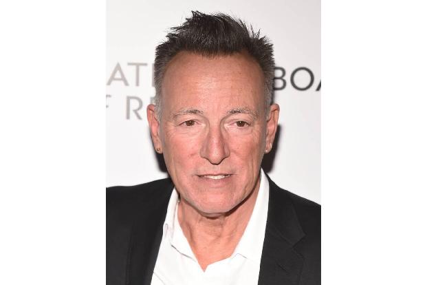 Würde Bruce Springsteen einmal die Stimme versagen, wären seine Fans sicherlich sehr traurig. Dem Sänger selbst würde ein kl...