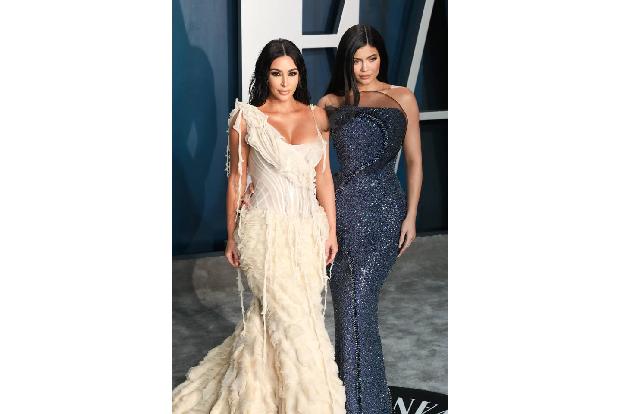 Auch die Kardashians sind mit von der Partie: Die Promi-Familie verlost ein Essen mit allen sechs Kardashian-/Jenner-Schwest...