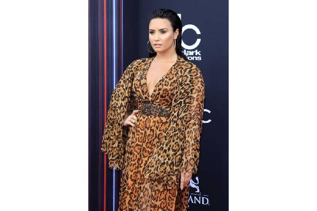 Keinem gönnt man mehr Glück als Demi Lovato. Die Sängerin, die sich nach einer Drogen-Überdosis 2018 eine längere Auszeit na...