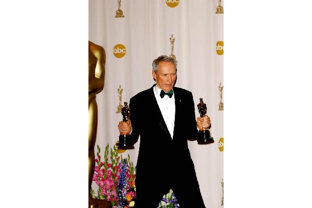 Eastwood, der angeblich fast 400 Millionen Dollar schwer ist und zahlreiche Häuser in den USA besitzt, ist laut eigenen Anga...