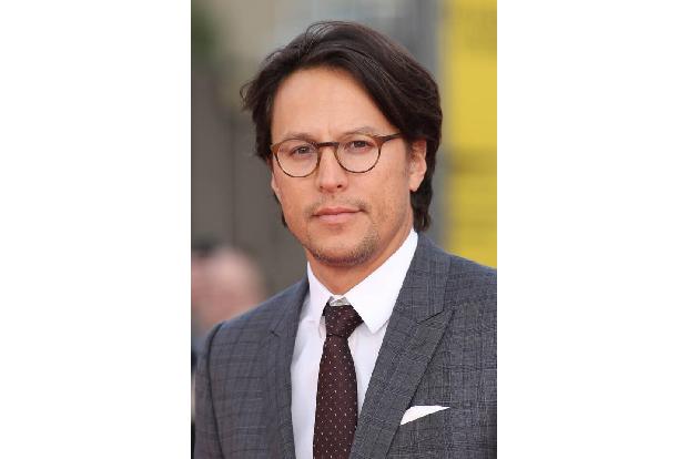 Cary Fukunaga ('Sin Nombre') stand von jetzt an hinter der Kamera, doch damit rissen die Probleme noch lange nicht ab.