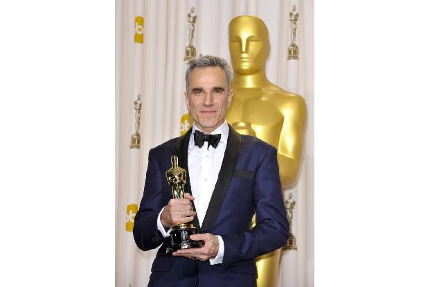 Wenn Daniel Day-Lewis zum Dreh erschien, galt es, alle Requisiten gut im Auge zu behalten, denn der Star griff gleich bei me...