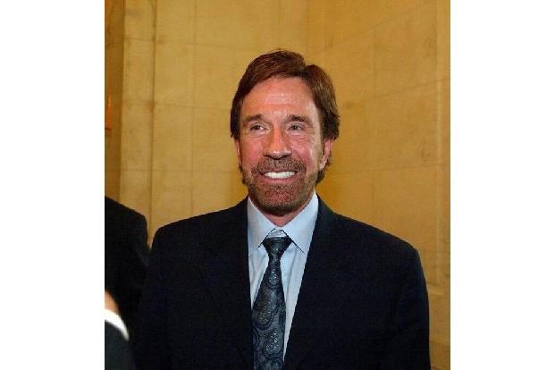 Chuck Norris hat bereits zwei Mal bis Unendlich gezählt.