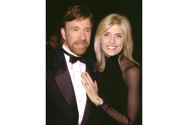Chuck Norris googelt nicht - Google fragt Chuck Norris.