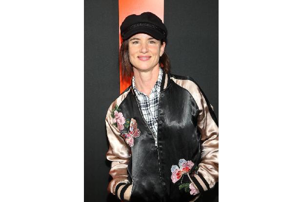 Juliette Lewis, Jenna Elfman und Danny Masterson sind nicht gegen das Impfen per se, wehren sich aber gegen eine Pflicht. Al...